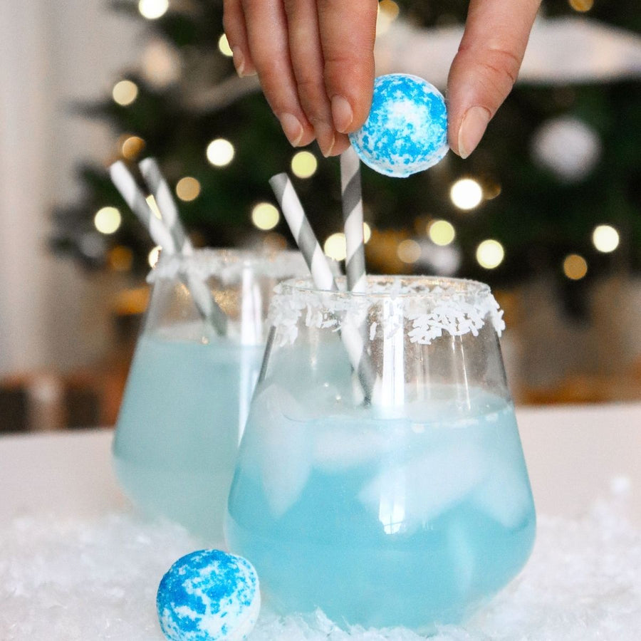 CHRISTMAS COCONUT MARGARITA - COCKTAIL BOMB